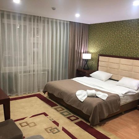 אסטנה Hotel Inju מראה חיצוני תמונה