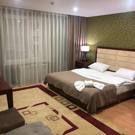 אסטנה Hotel Inju מראה חיצוני תמונה